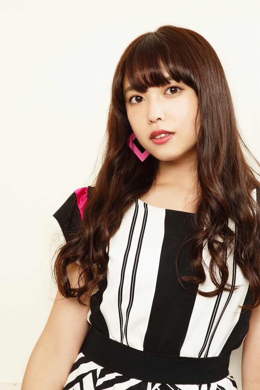 PICK UP IDOL ℃-ute（矢島舞美＆中島早貴） | HUSTLE PRESS OFFICIAL WEB SITE